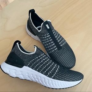 Size 7.5 Womens Nike React Phantom Run Flyknit 2 Shoes